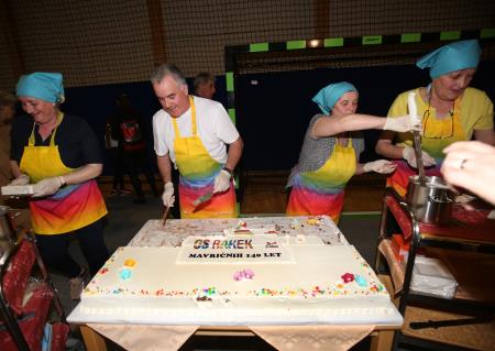 PRIREDITEV OB 140 LET ŠOLSTVA NA RAKEKU 67 FOTO LJUBO VUKELIČ